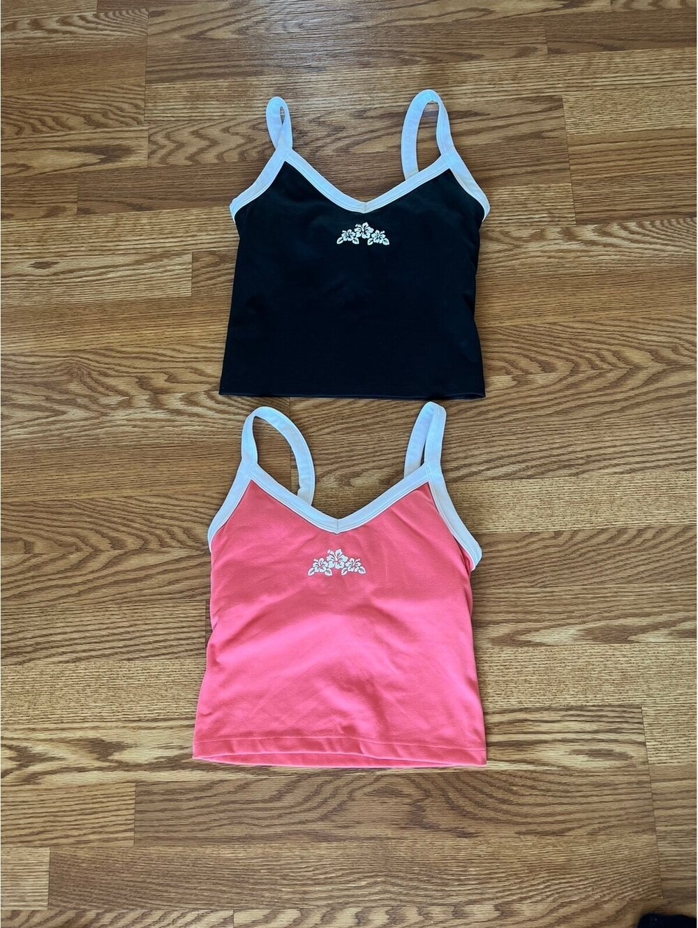 Hollister Co. GiHollister Co. Gilly Hicks Active Recharge Tank Top. Size Small.